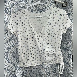 Bundle set of TWO Hollister baby t’s sz M